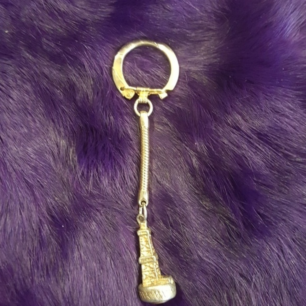 OIL WELL KEYCHAIN